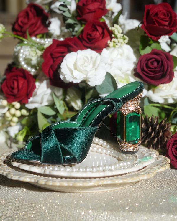 Blythe Velvet Vintage Sandals In Green