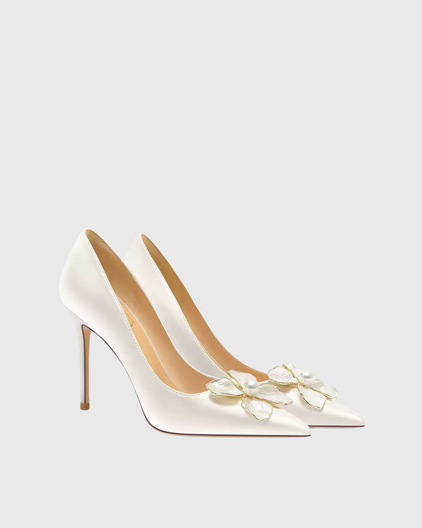 Bonnie Pearl Flower Pumps In White