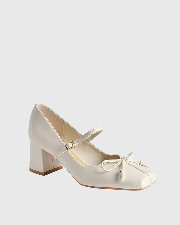 Donatella Bow Leather Pumps In White