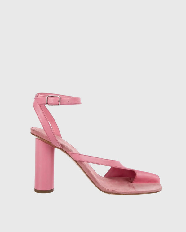 Fina Split Toe Strap Sandals in Pink