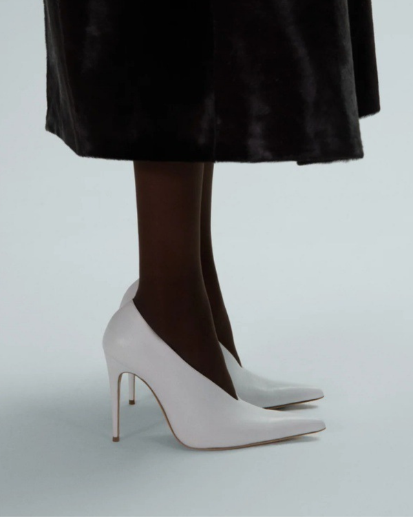 Isotta Faux Leather Pumps In White
