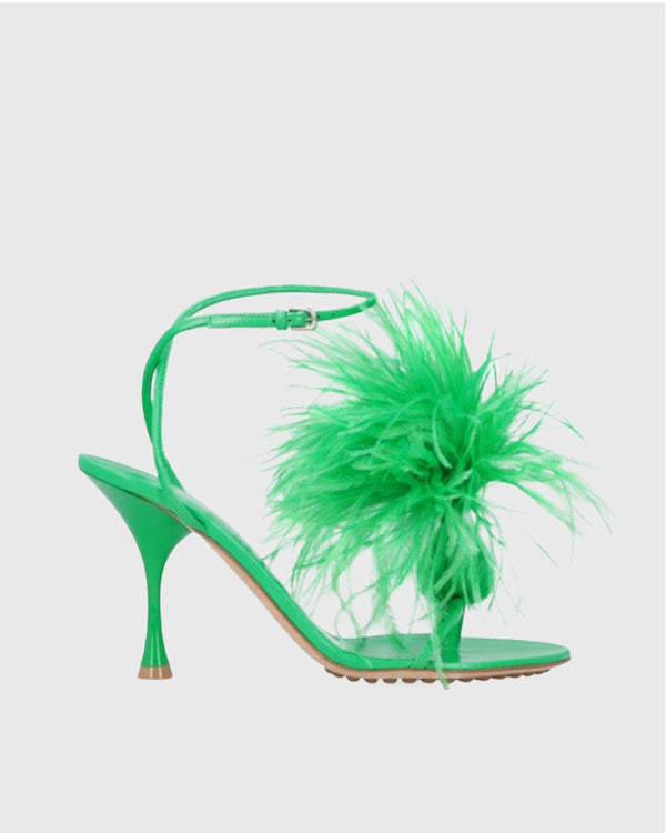 Vincenza Feather Toe Strap Sandals In Green