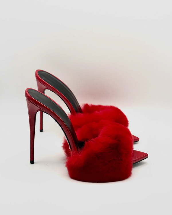 Vallea Faux Fur Slippers In Red
