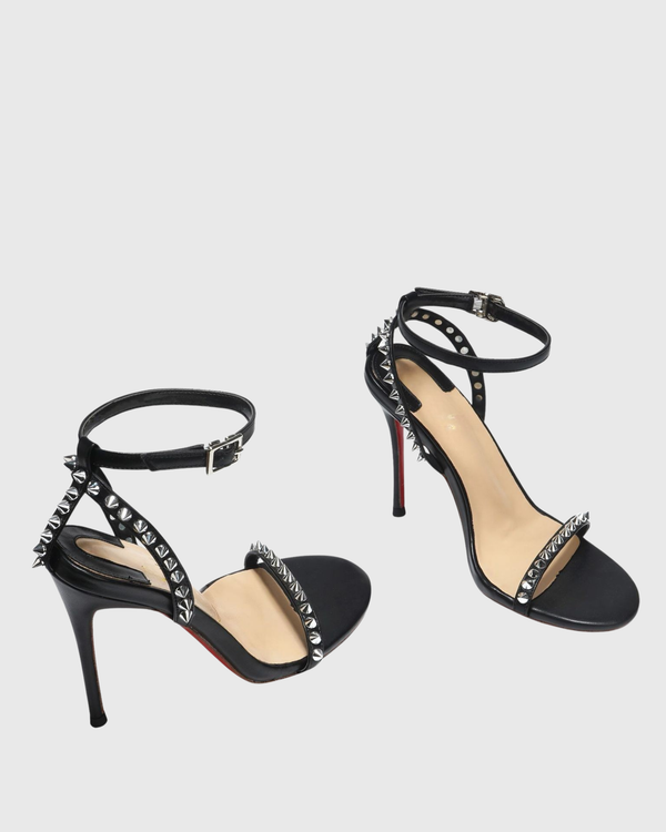 Zoie Rivet Strap Sandals In Black